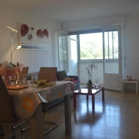 Appartement Fréjus, 2 Pièces, 4 Personnes - Fr-1-226a-61 *